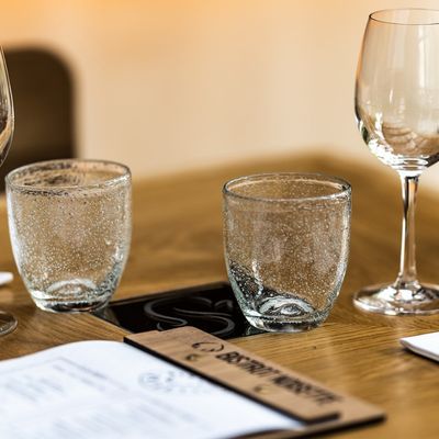 Détail de la table du Bistrot Noisette à Dieulefit